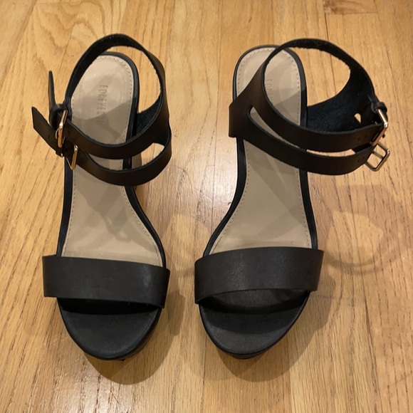 Forever 21 black heeled wedges - Picture 2 of 6